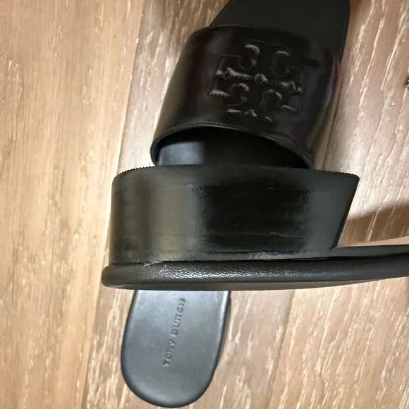 Tory Burch Black Patent Leather Low Heel Slide Sandals - Picture 8 of 11